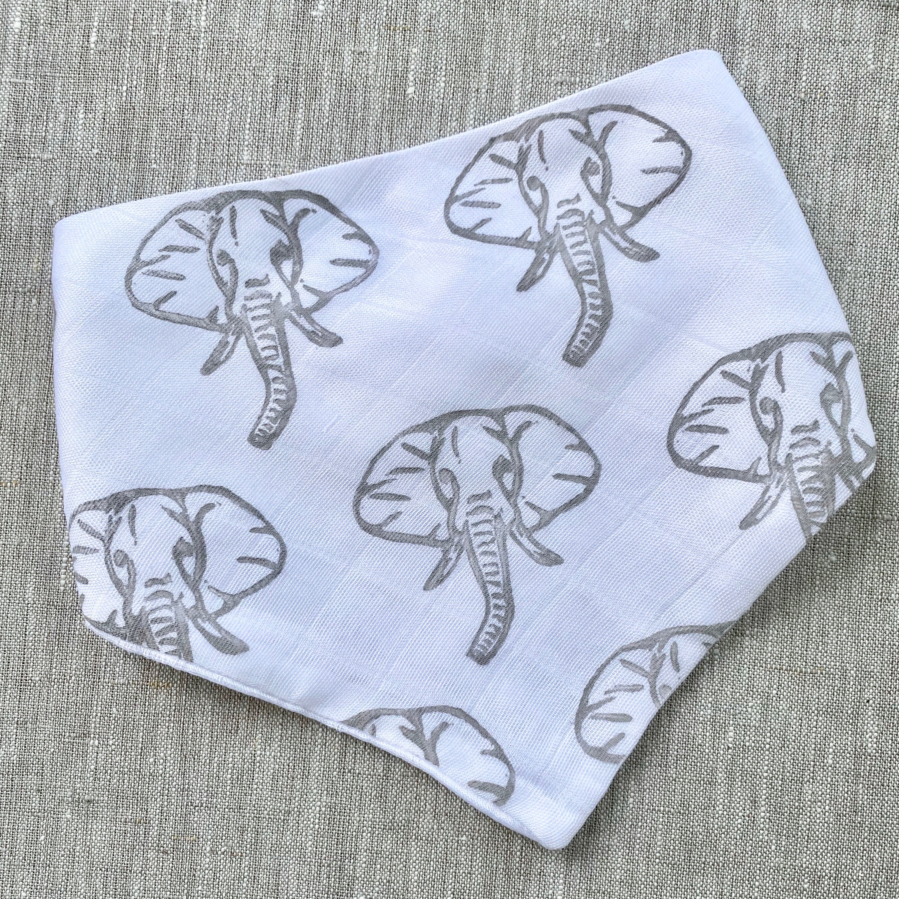 Magnetic Safari Bib