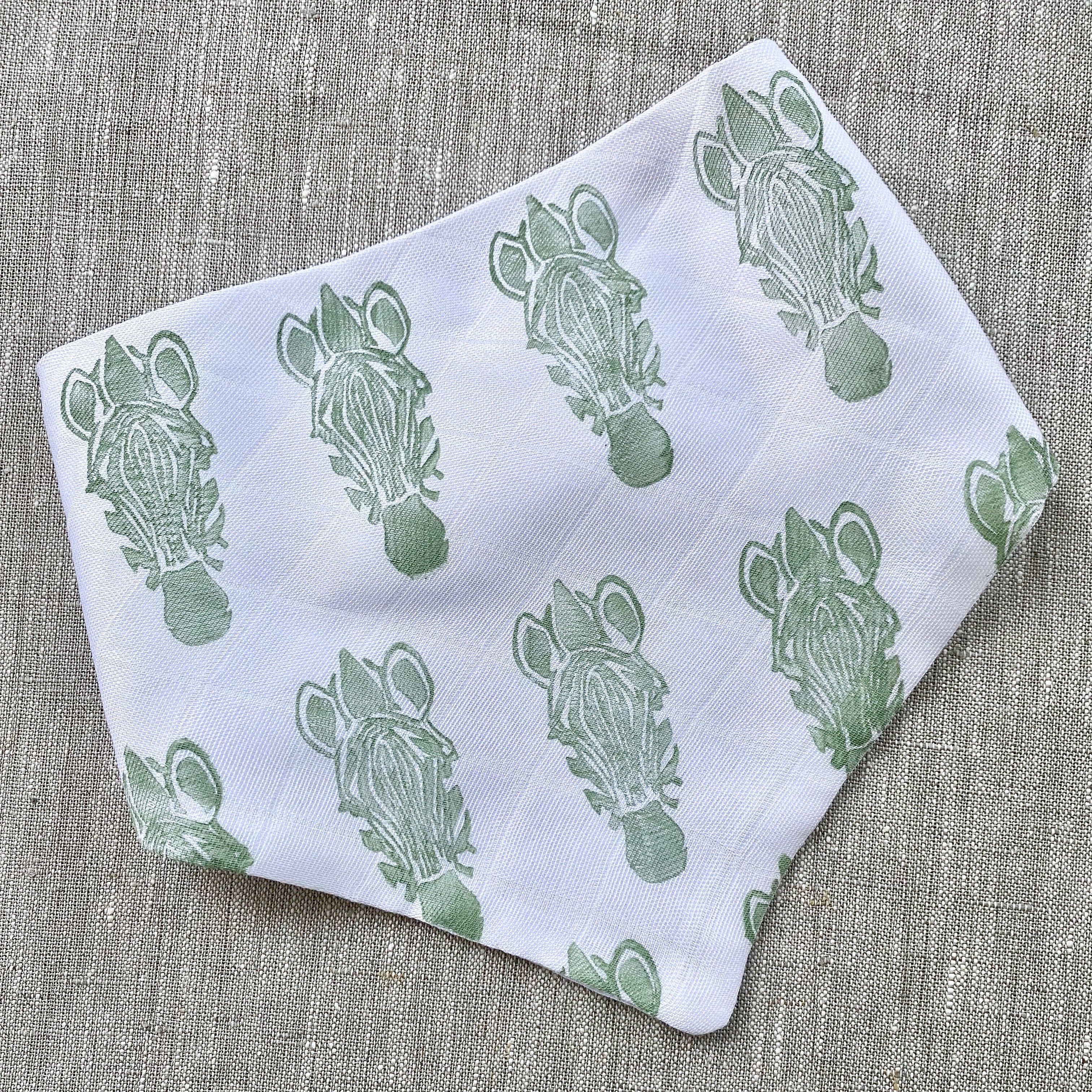 Magnetic Safari Bib